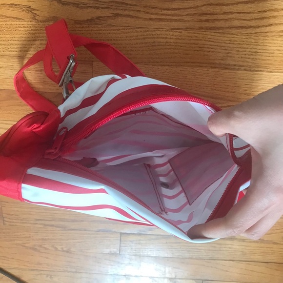 Vintage 1990s Red Striped Fila Drawstring Backpack - Picture 3 of 4